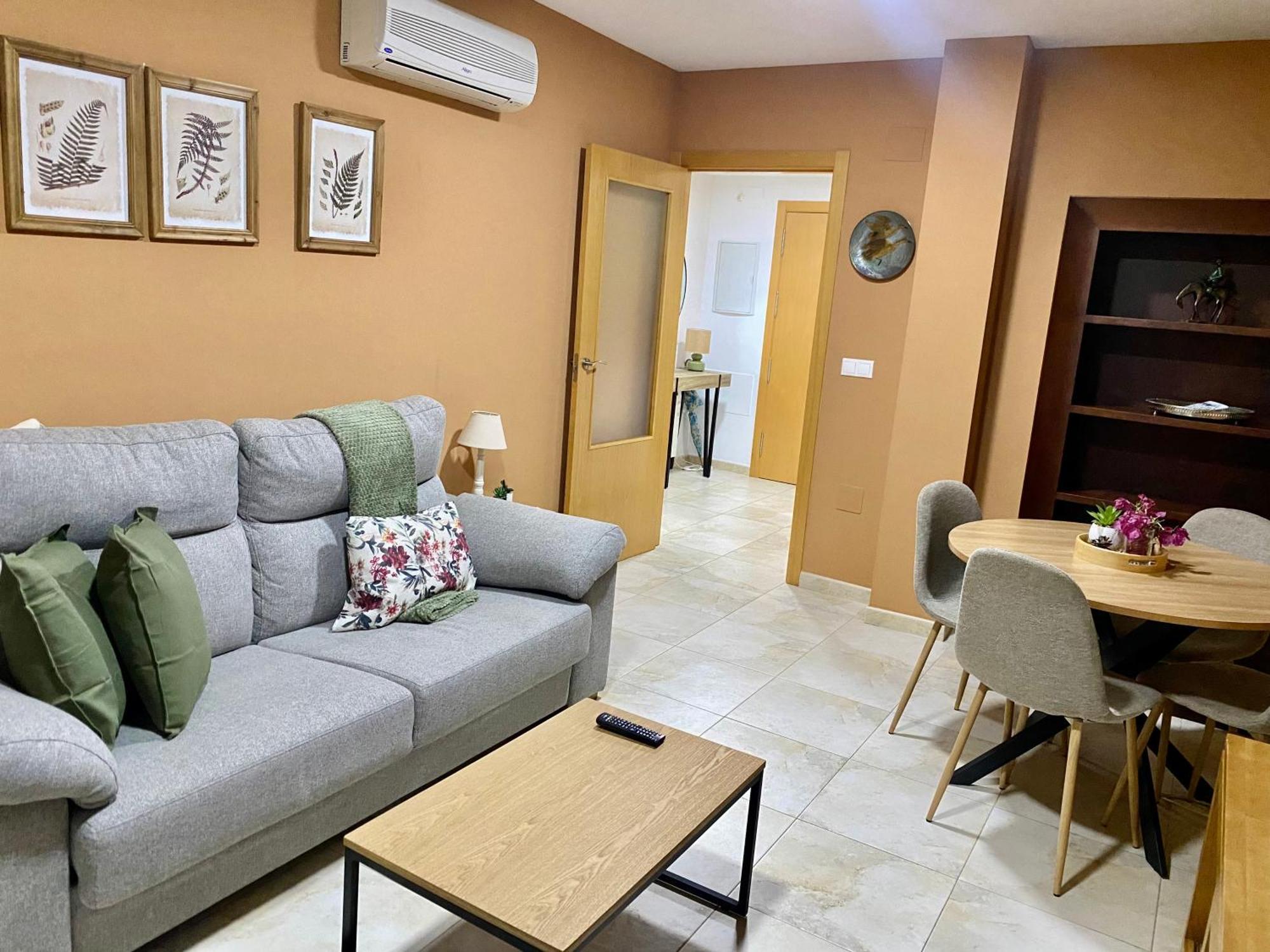 Apartament House *